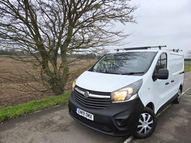 VAUXHALL VIVARO