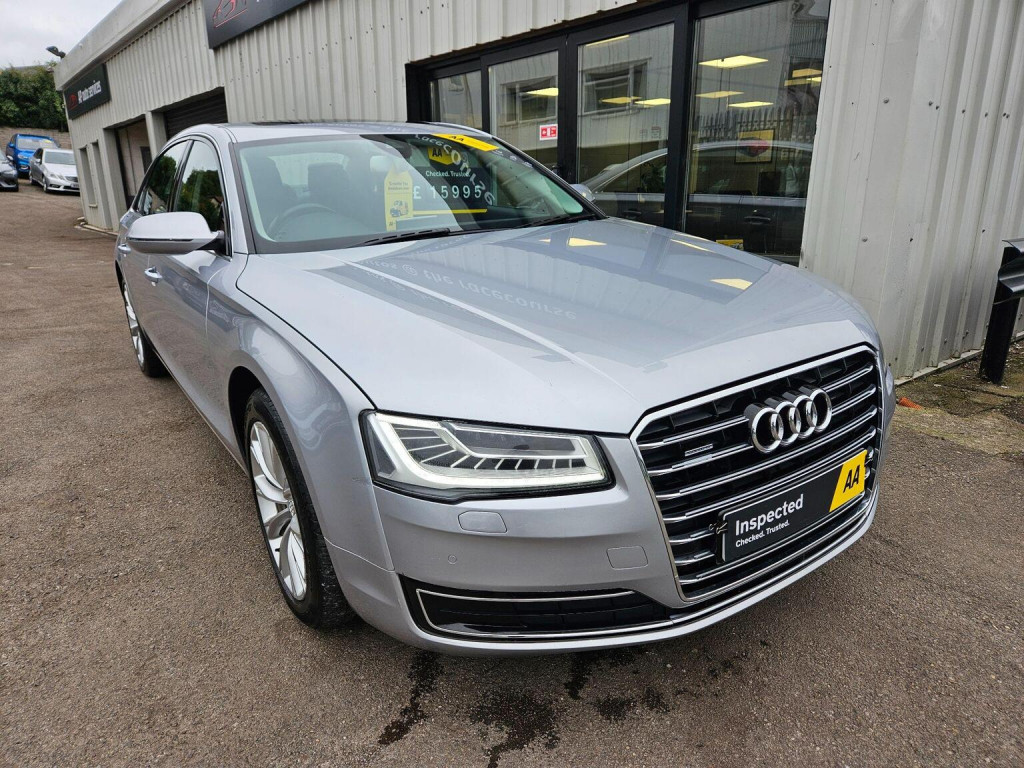 AUDI A8