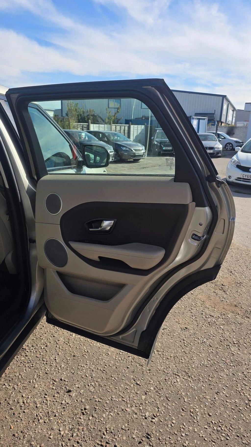 LAND ROVER RANGE ROVER EVOQUE