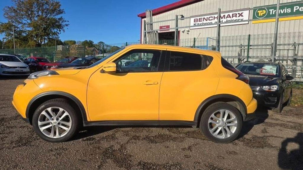 NISSAN JUKE