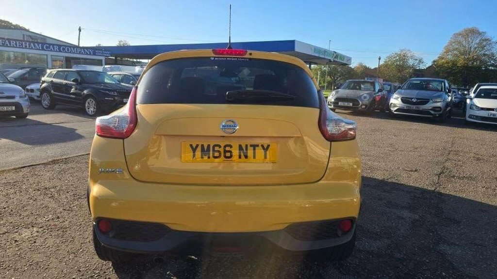 NISSAN JUKE