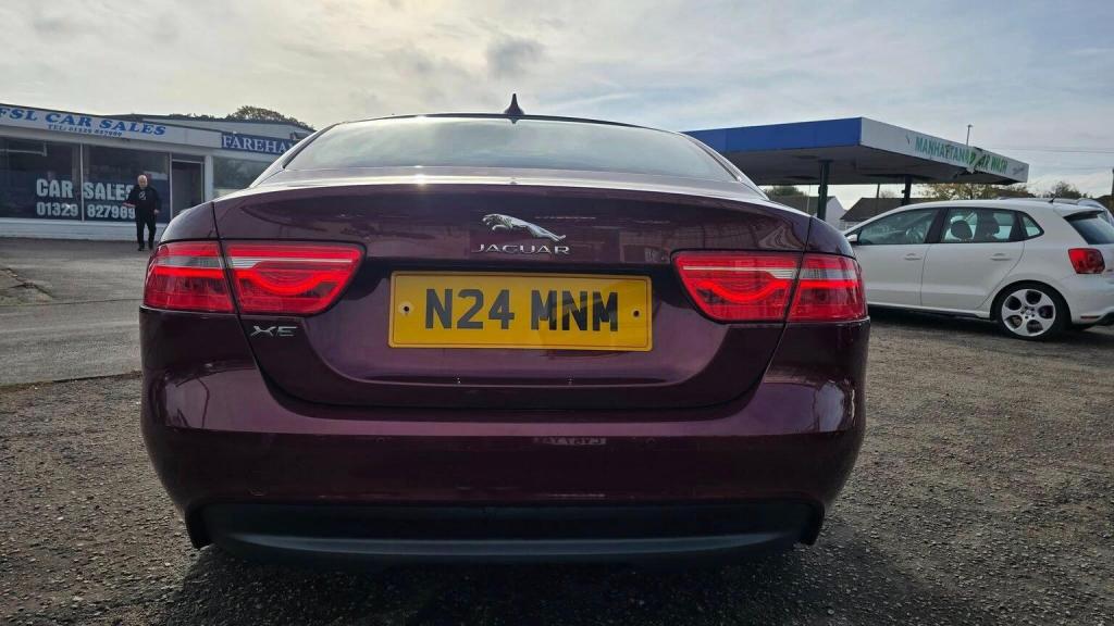 JAGUAR XE