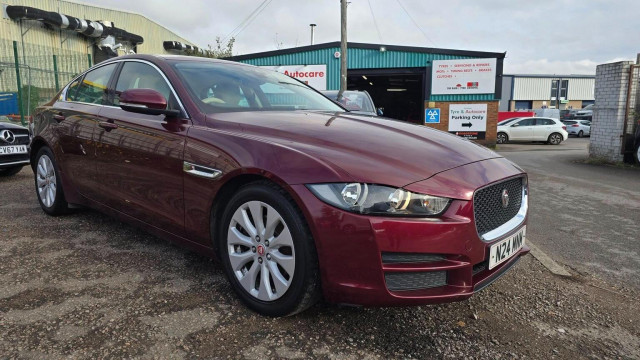 JAGUAR XE
