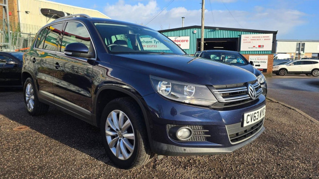 VOLKSWAGEN TIGUAN