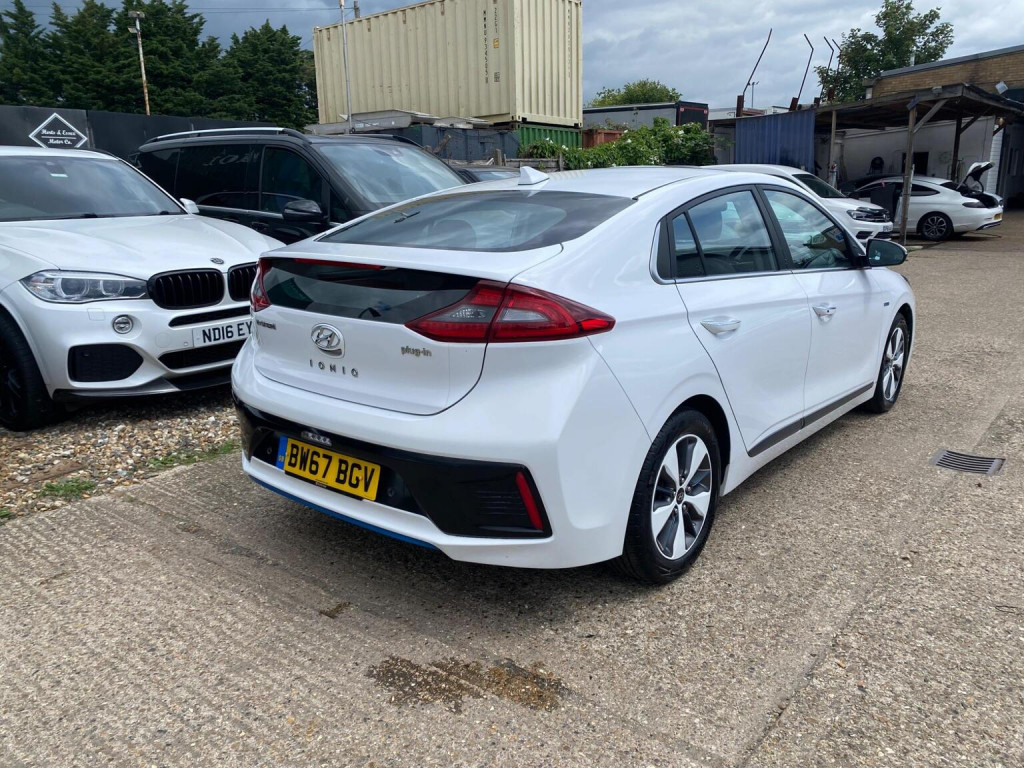 HYUNDAI IONIQ