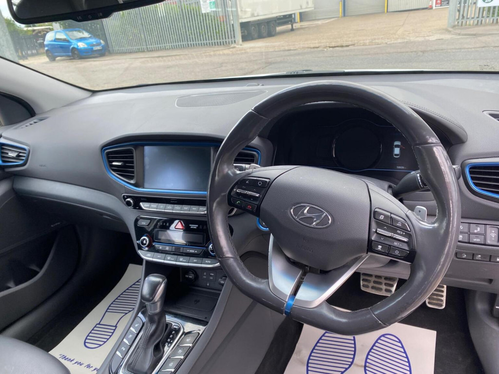 HYUNDAI IONIQ