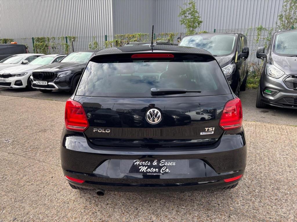 VOLKSWAGEN POLO