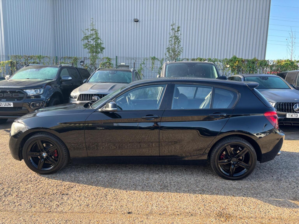 BMW 1 SERIES