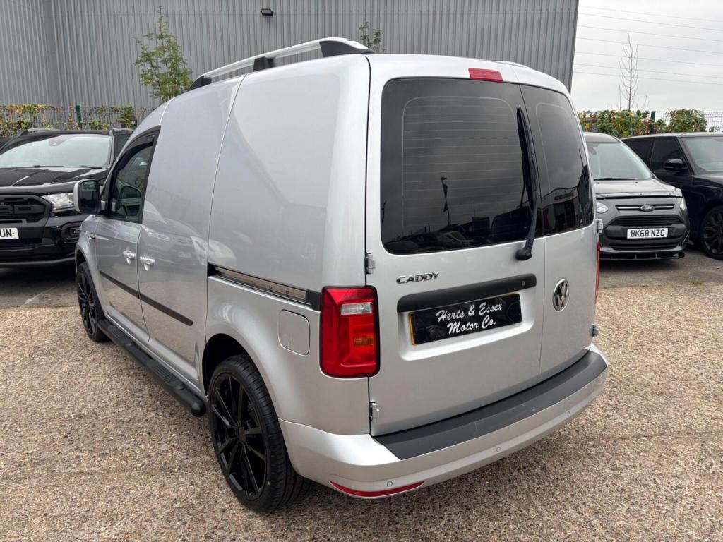 VOLKSWAGEN CADDY