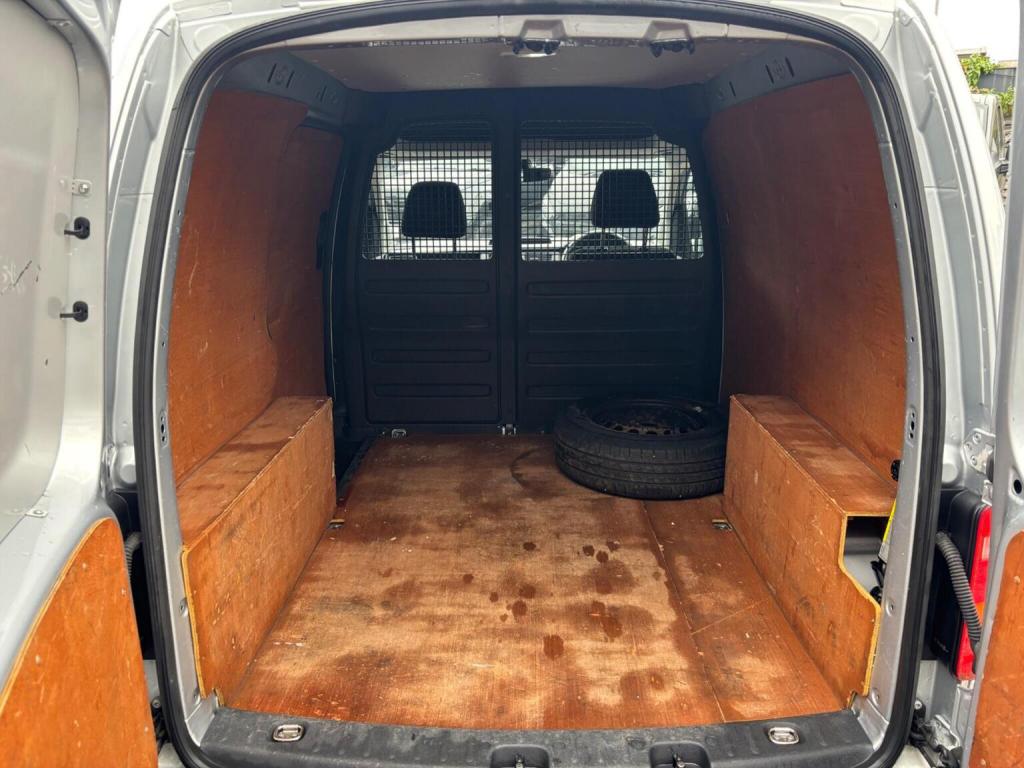 VOLKSWAGEN CADDY