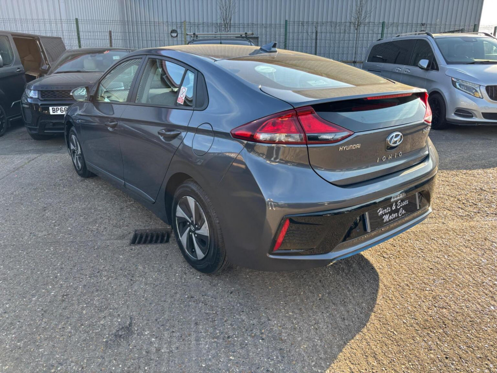 HYUNDAI IONIQ