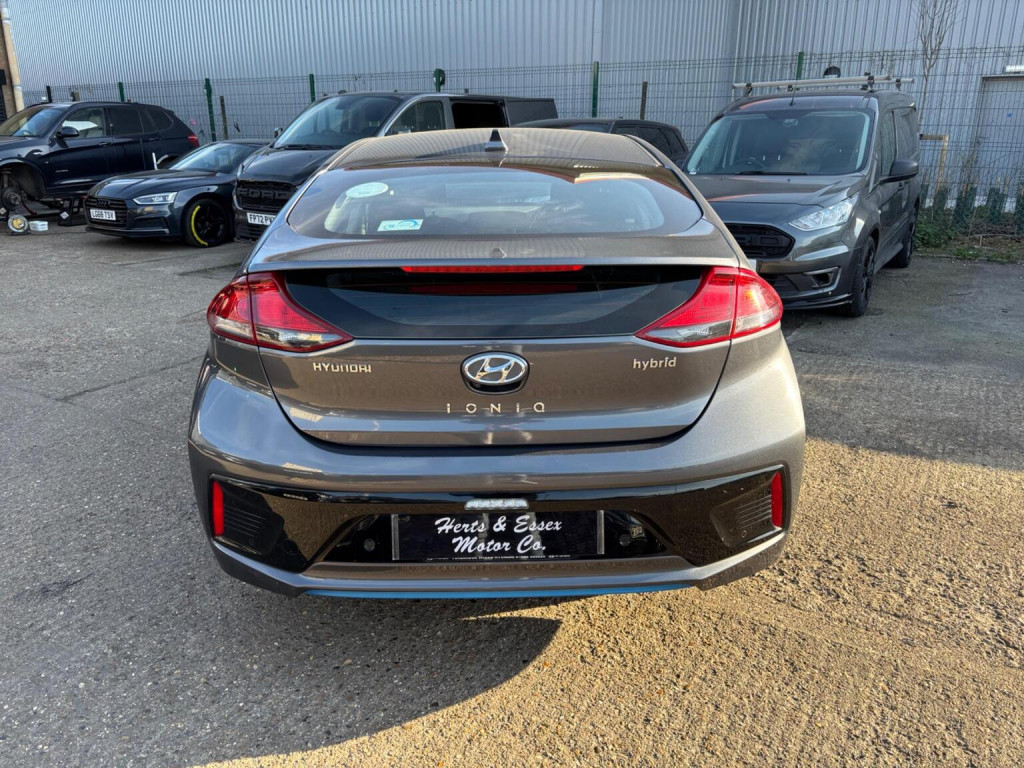 HYUNDAI IONIQ