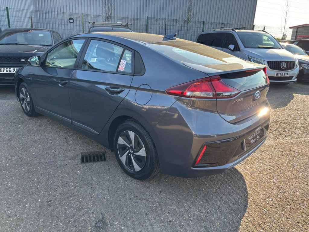 HYUNDAI IONIQ
