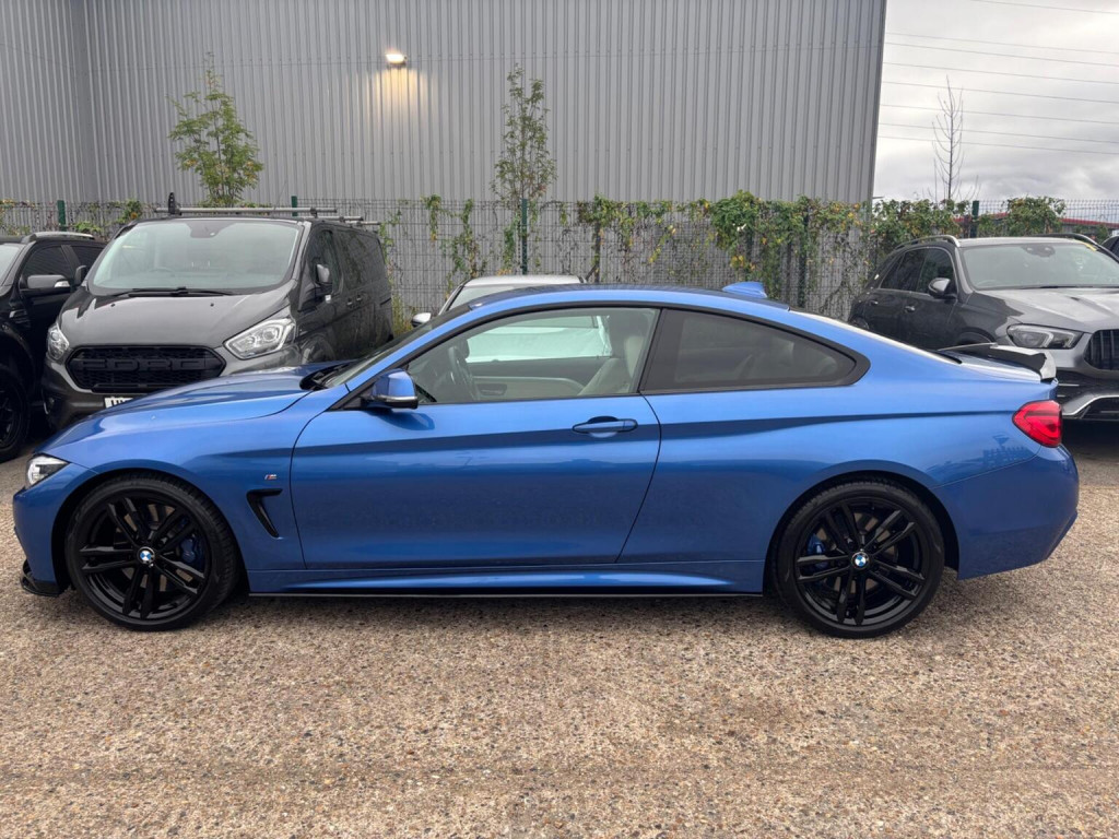 BMW 4 SERIES