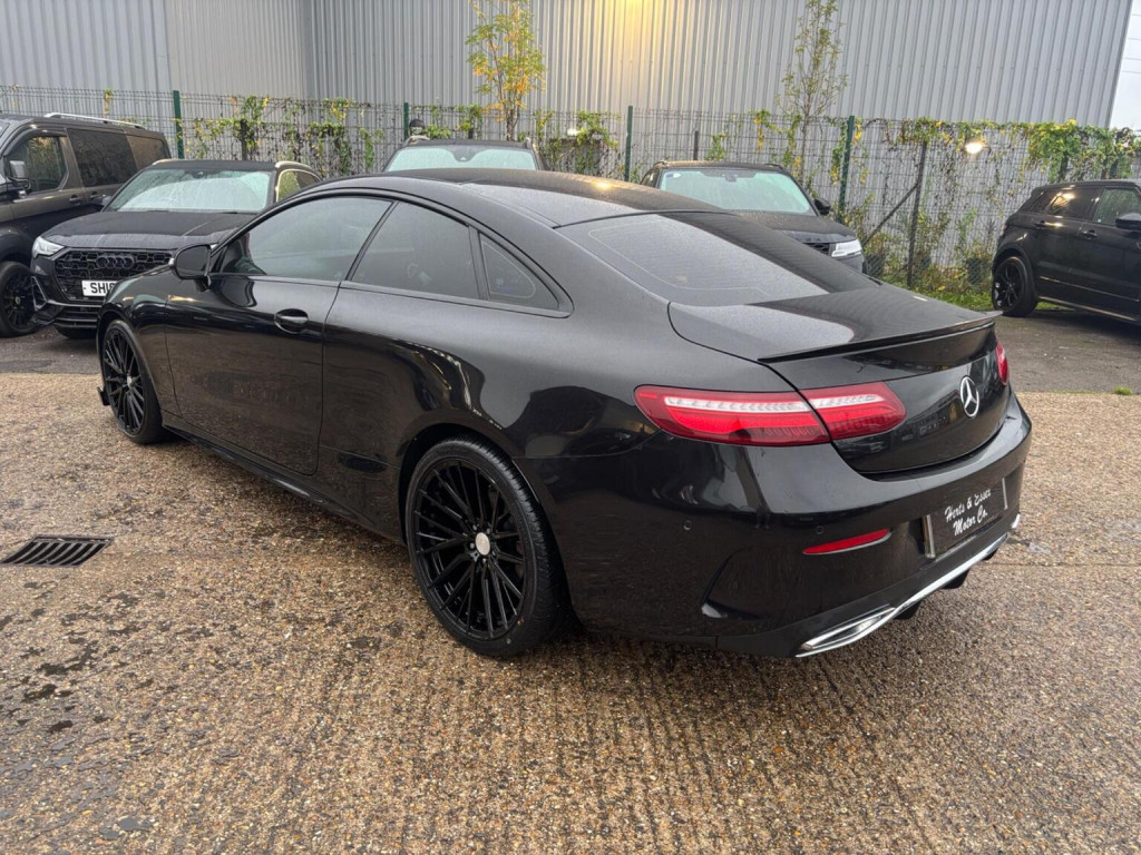 MERCEDES-BENZ E CLASS