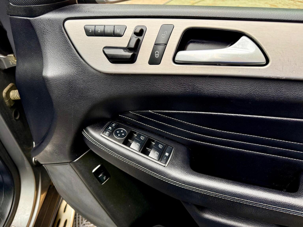 MERCEDES-BENZ M CLASS