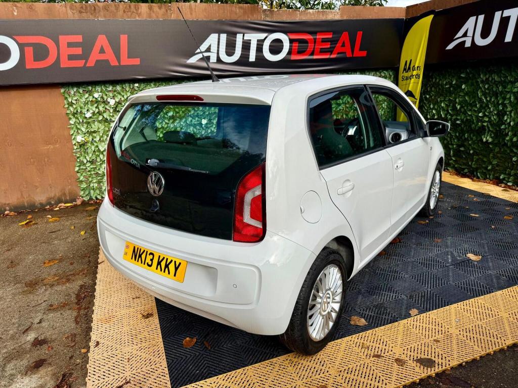 VOLKSWAGEN UP