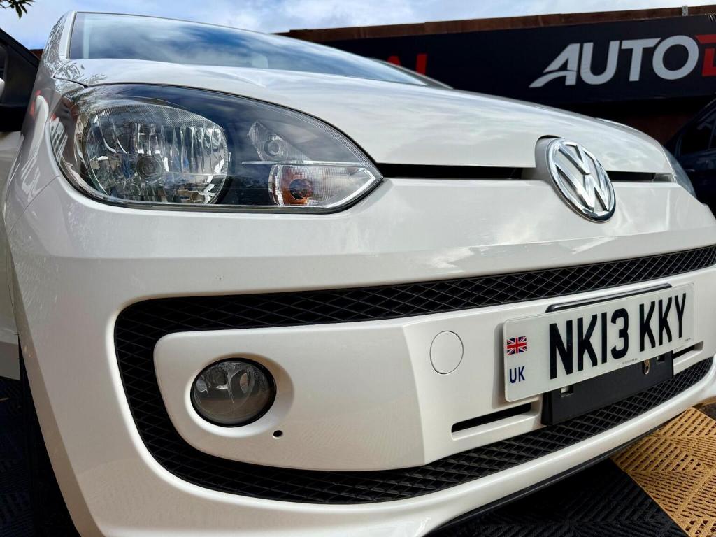 VOLKSWAGEN UP