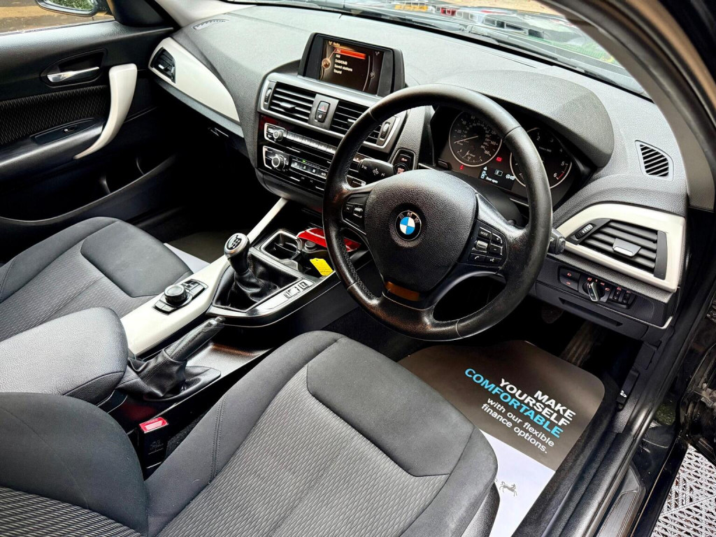 BMW 1 SERIES
