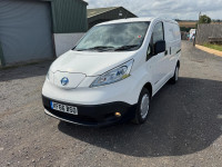 NISSAN E-NV200
