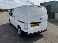 NISSAN E-NV200