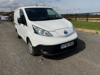 NISSAN E-NV200
