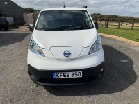 NISSAN E-NV200