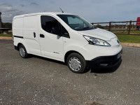 NISSAN E-NV200