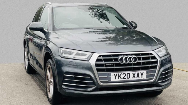 AUDI Q5 2.0 TDI 40 S line