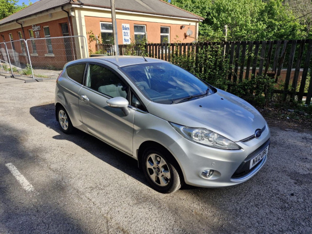 FORD FIESTA 1.6 TDCi ECOnetic DPF Titanium