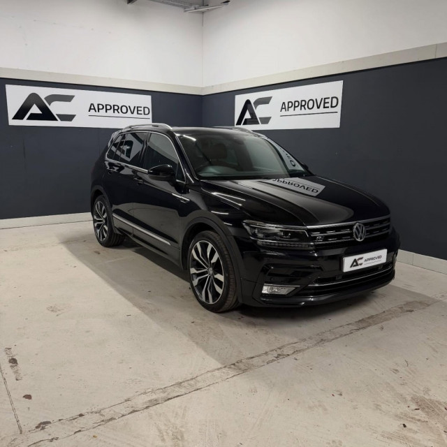 VOLKSWAGEN TIGUAN 2.0 TDI BlueMotion Tech R-Line