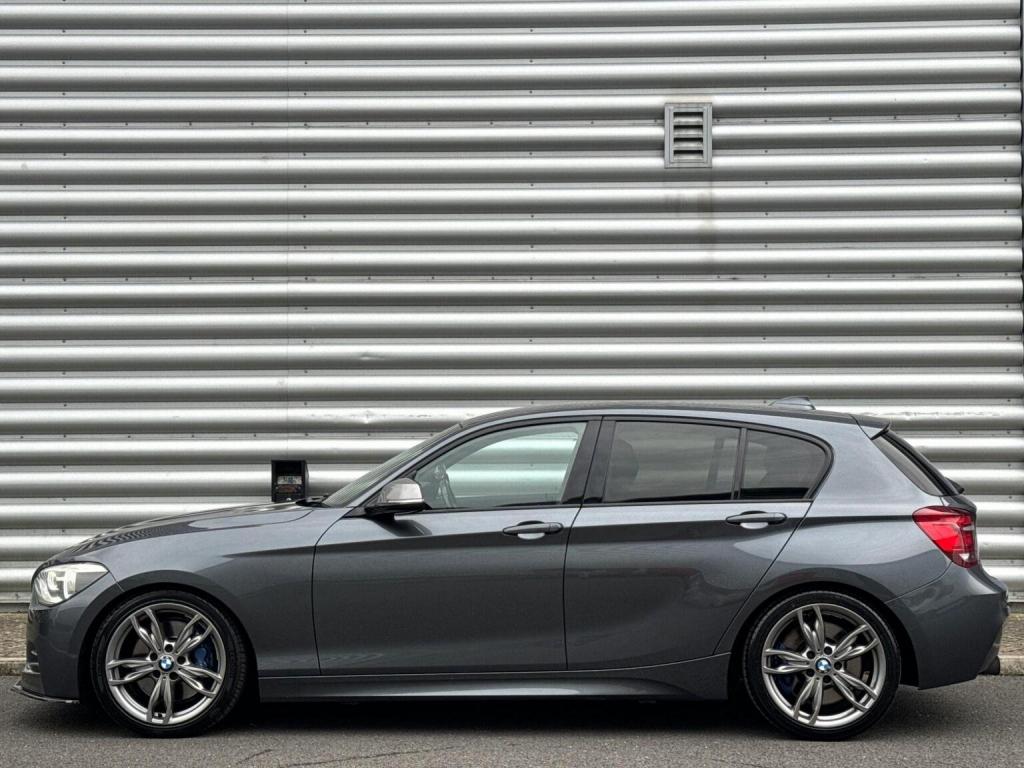 BMW 1 SERIES