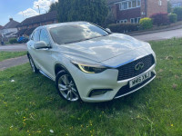 INFINITI Q30