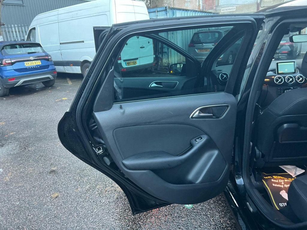 MERCEDES-BENZ B CLASS