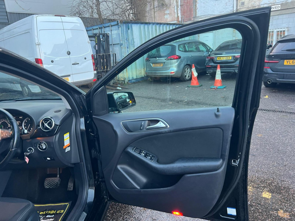 MERCEDES-BENZ B CLASS