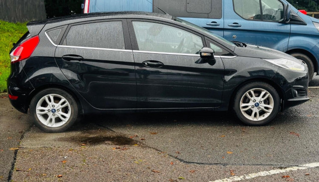 FORD FIESTA 1.0 T EcoBoost Zetec