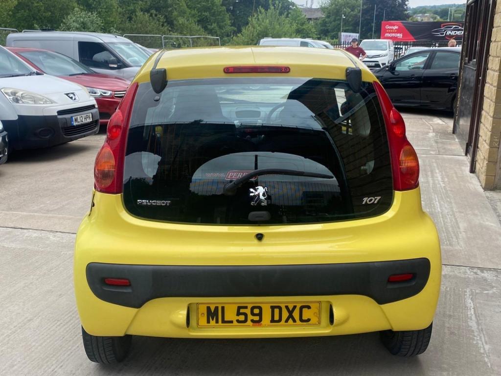 PEUGEOT 107