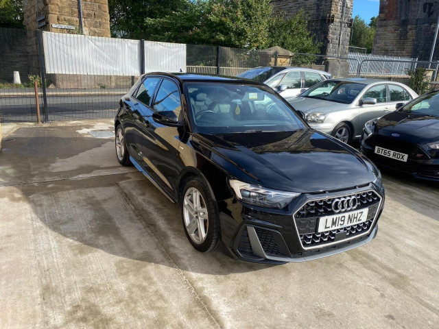 AUDI