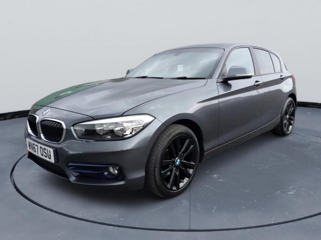 BMW 1 SERIES