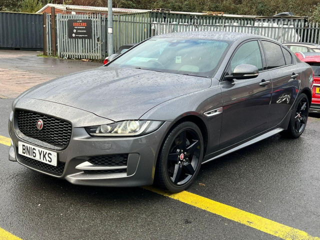 JAGUAR XE