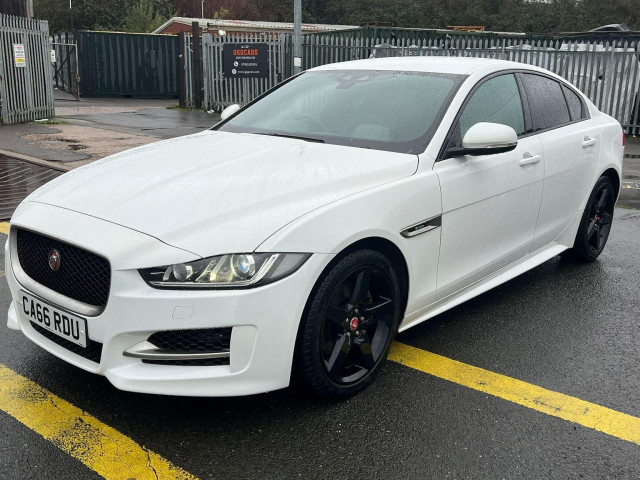 JAGUAR XE