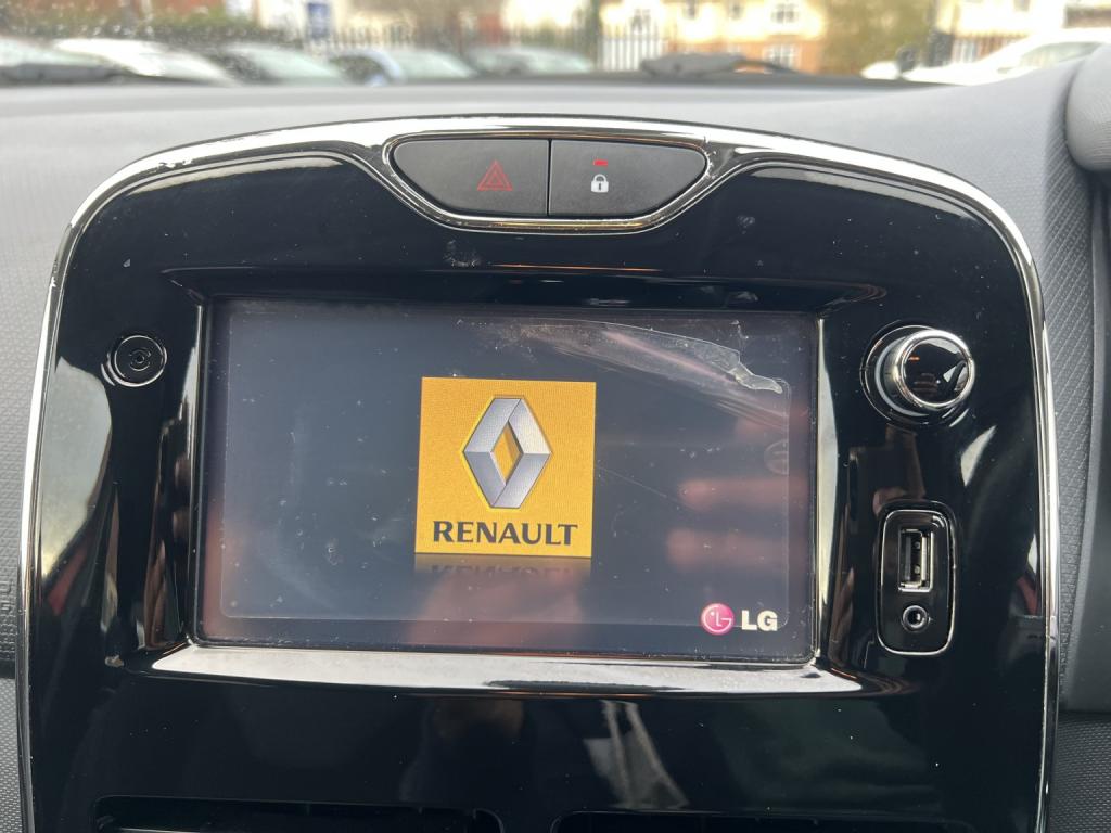 RENAULT CLIO