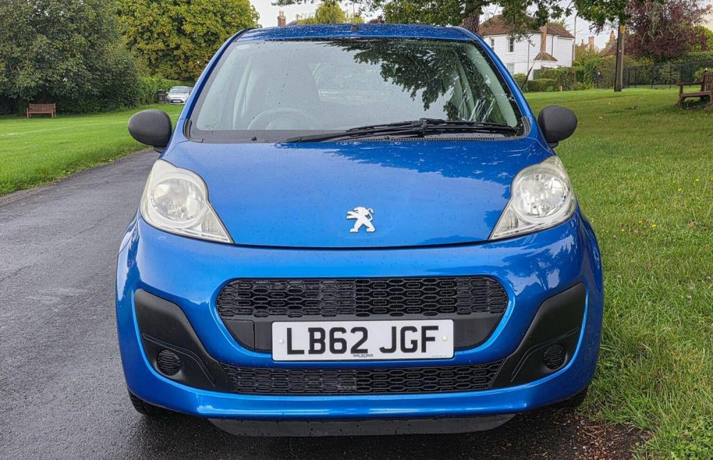 PEUGEOT 107