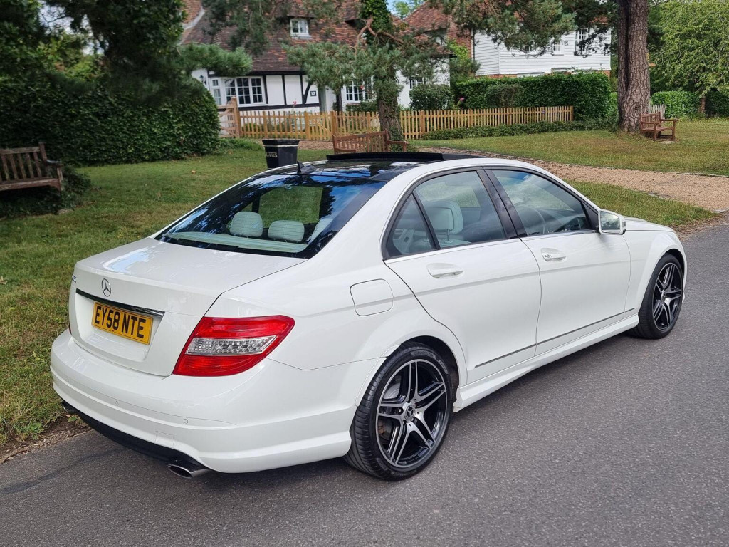 MERCEDES-BENZ C CLASS