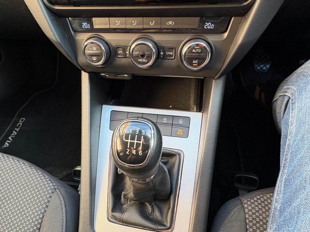 SKODA OCTAVIA