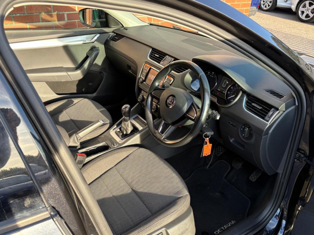 SKODA OCTAVIA