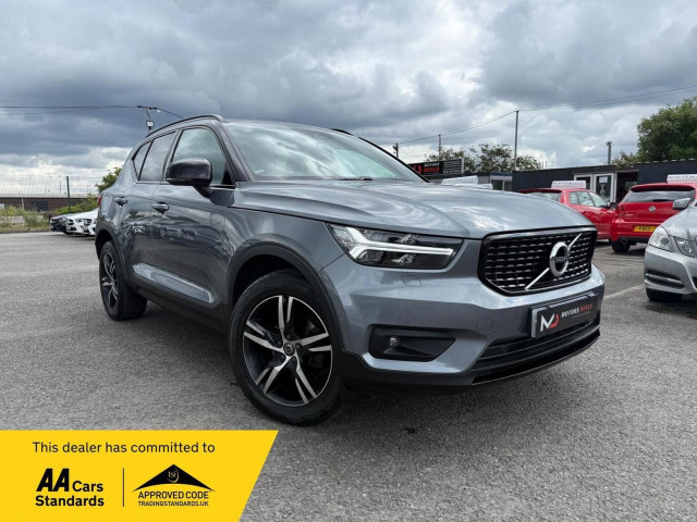 VOLVO XC40