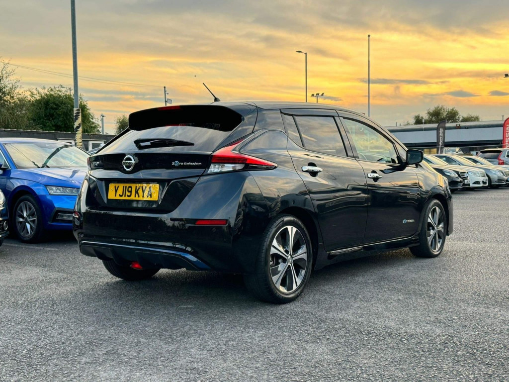 NISSAN LEAF
