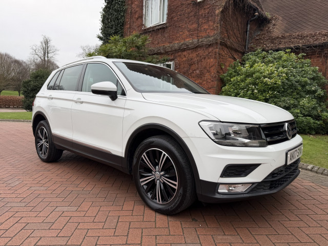 VOLKSWAGEN TIGUAN 2.0 TDI BlueMotion Tech SE Navigation