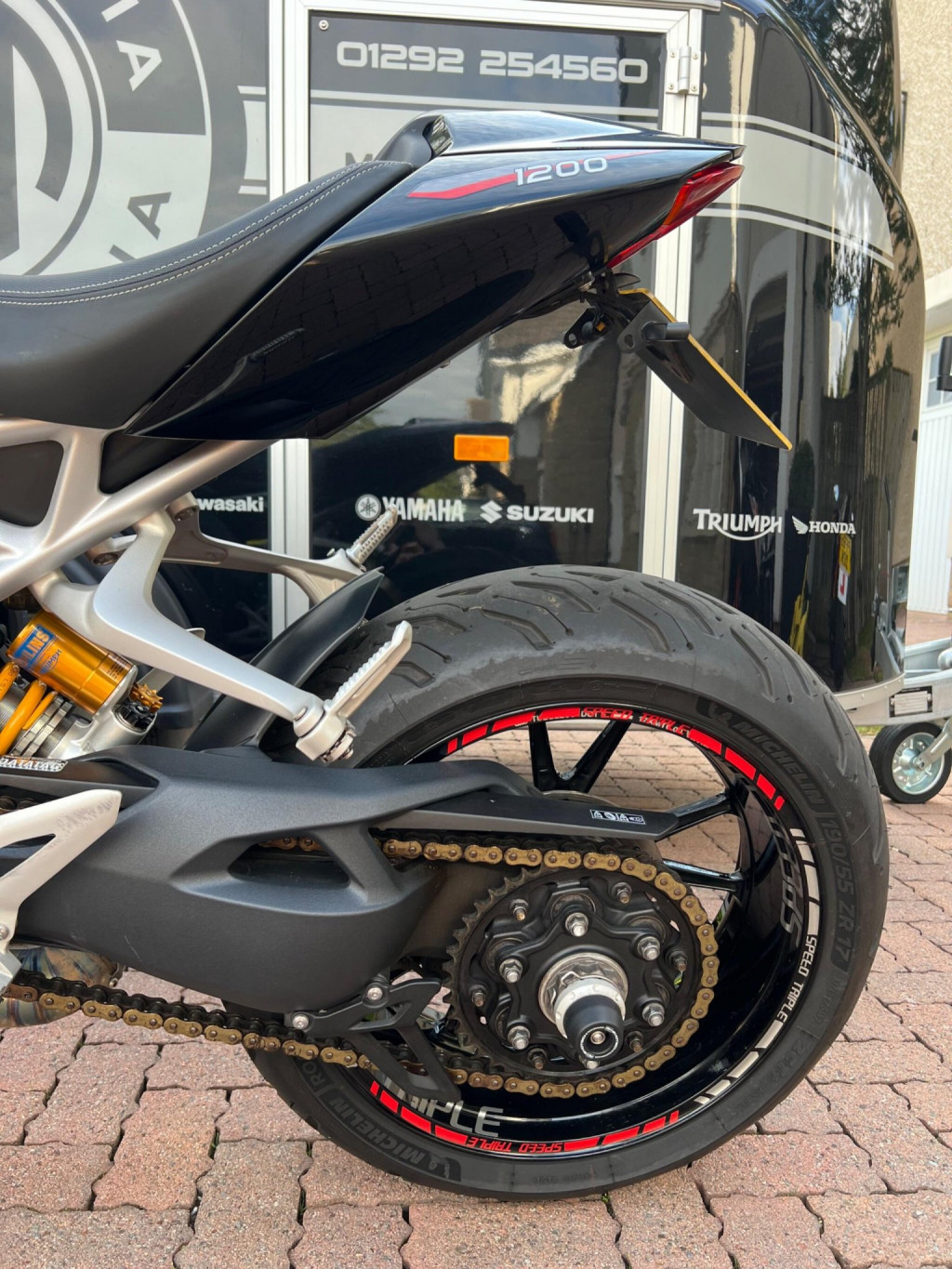 TRIUMPH SPEED TRIPLE 1200